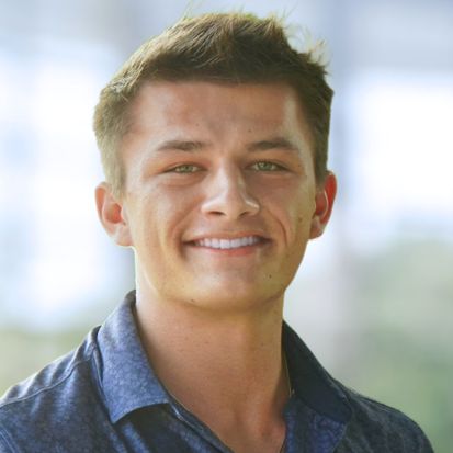 Daniel Krug, Agent